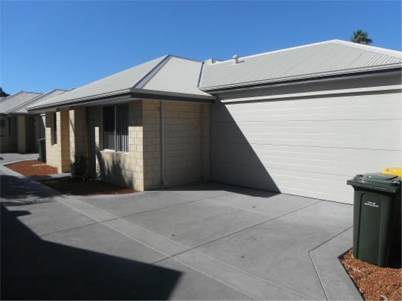 2/20 Smythe Street, Rockingham WA 6168