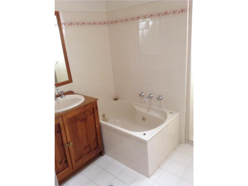 2 Braeside Avenue, Myrtle Bank SA 5064