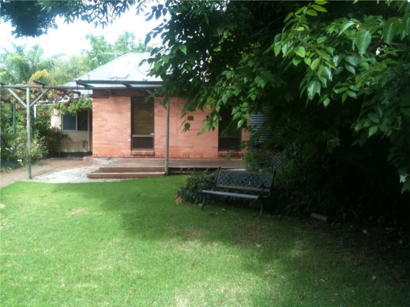 2 Braeside Avenue, Myrtle Bank SA 5064