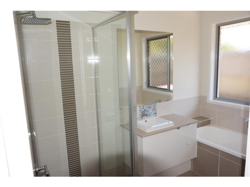 18 Sanur Street, Marsden QLD 4132