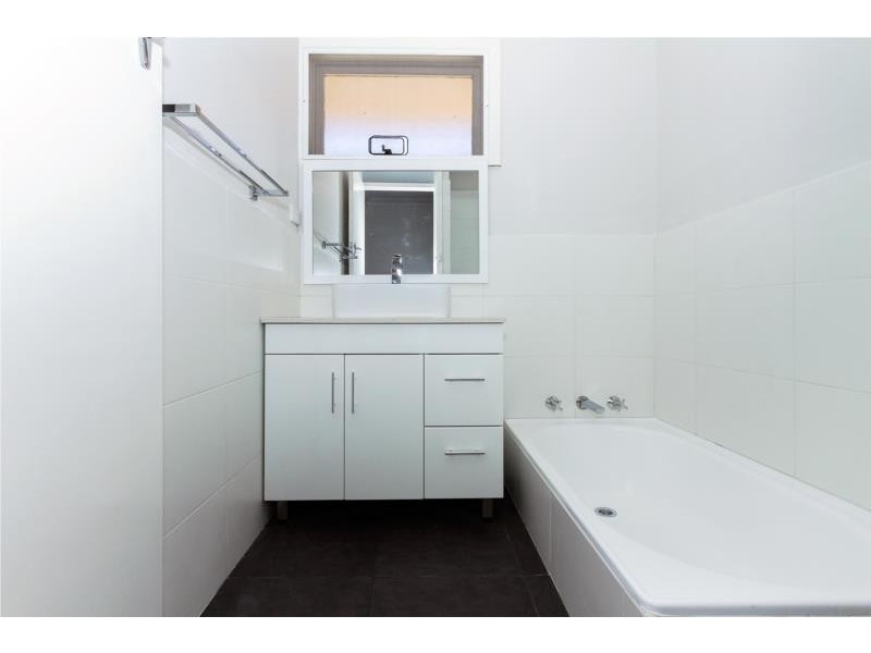 5B Cobine Street, Spearwood WA 6163