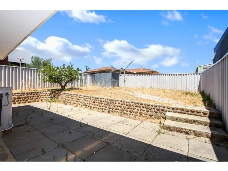 5B Cobine Street, Spearwood WA 6163