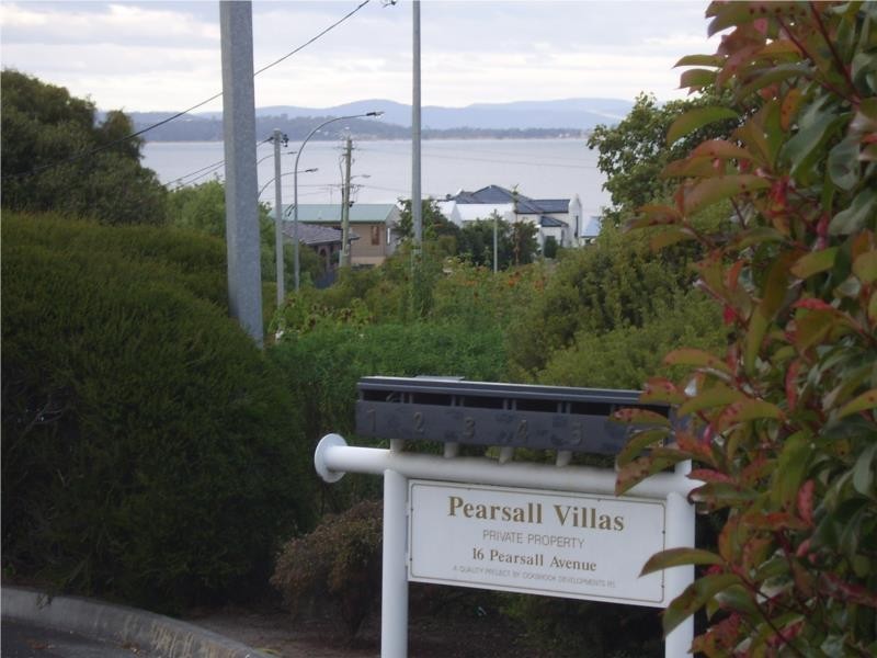 5/16 Pearsall Avenue, Blackmans Bay TAS 7052