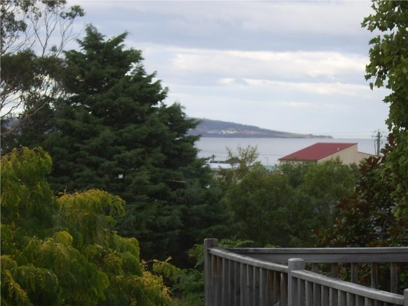 5/16 Pearsall Avenue, Blackmans Bay TAS 7052