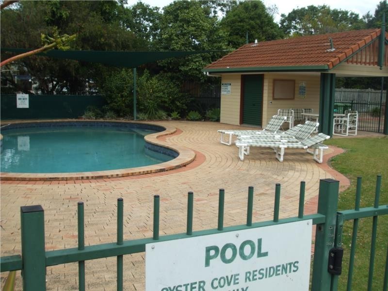 2/1 Township Drive, Burleigh Waters QLD 4220