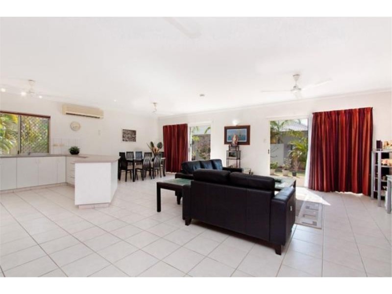 2 Athanasiou Road, Coconut Grove NT 0810