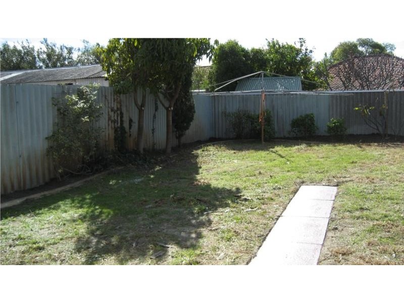 64 Sexton Road, Inglewood WA 6052