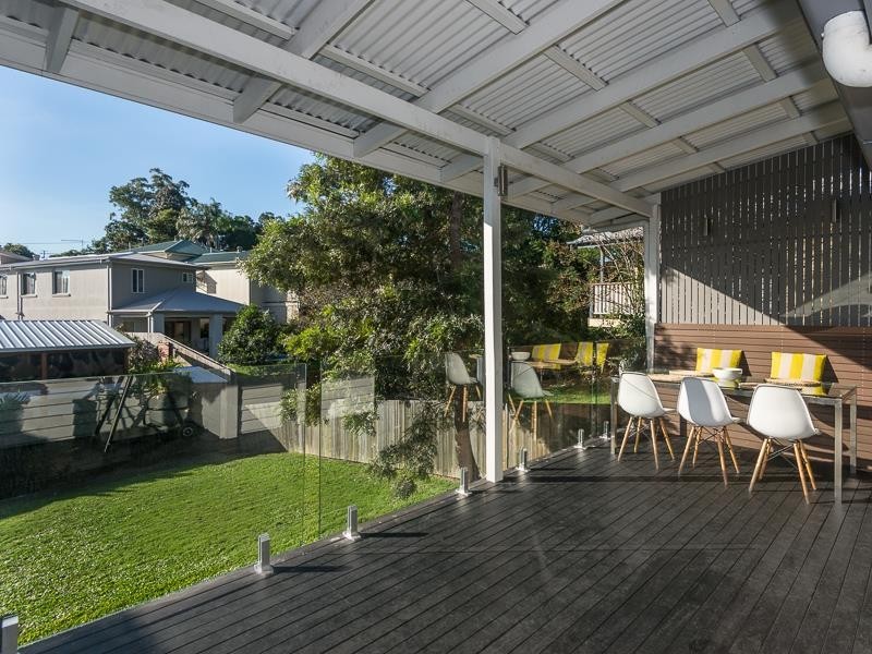 41 Russell Avenue, Norman Park QLD 4170