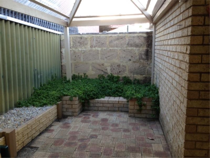 2/15 Hazel Street, Como WA 6152