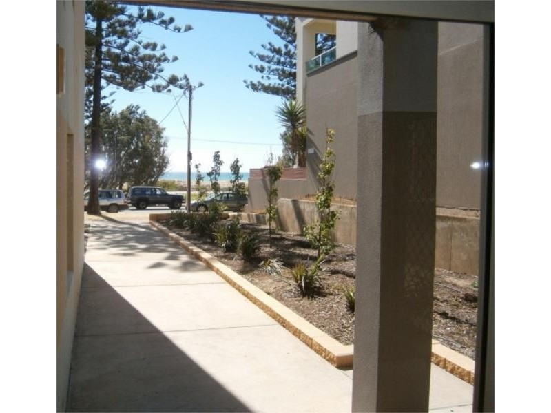 2/46 Esplanade, Semaphore SA 5019