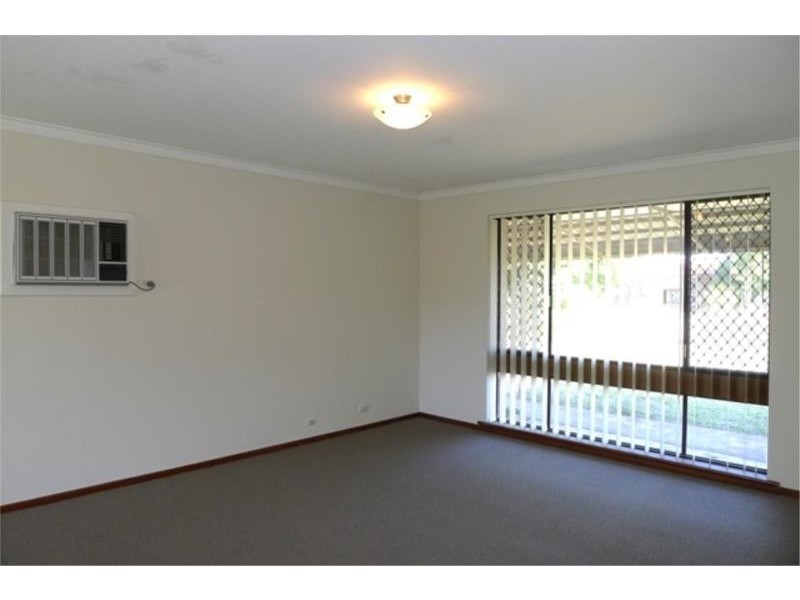 25 CUMBERLAND WAY, Bassendean WA 6054