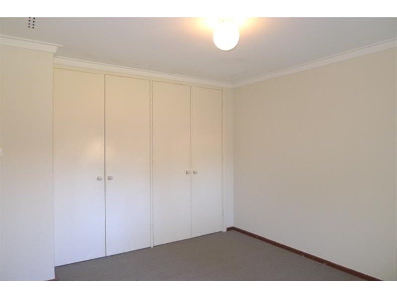 25 CUMBERLAND WAY, Bassendean WA 6054