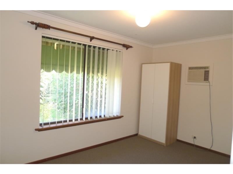 25 CUMBERLAND WAY, Bassendean WA 6054