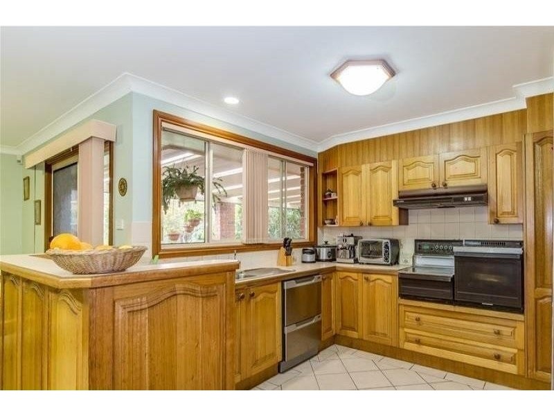 16 CROATIA PLACE, Quakers Hill NSW 2763