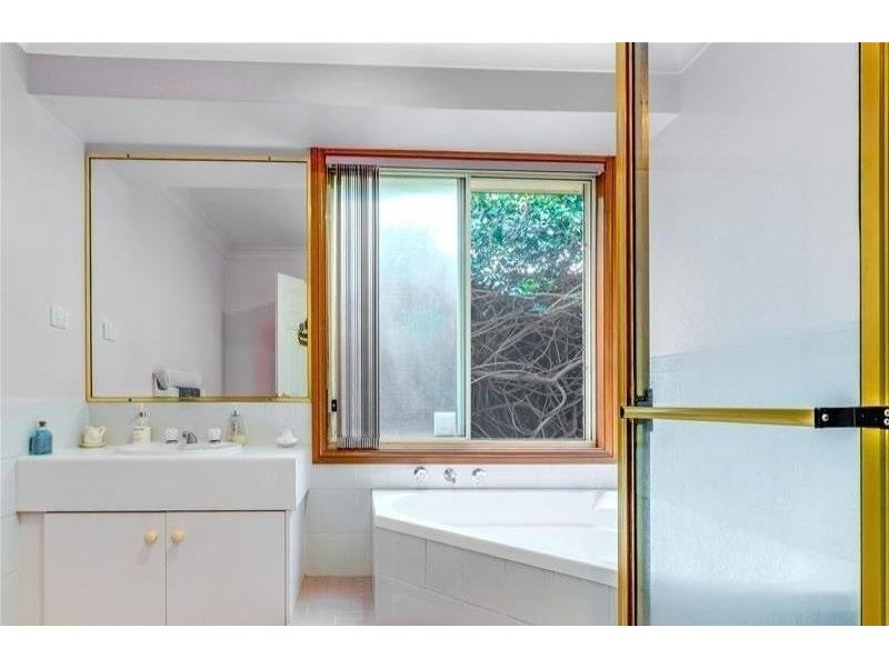 16 CROATIA PLACE, Quakers Hill NSW 2763