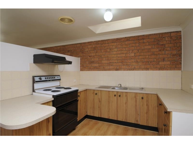 2/2 The Terrace, Raymond Terrace NSW 2324