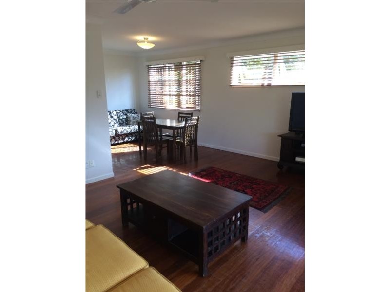 1 Currong Street, Kenmore QLD 4069