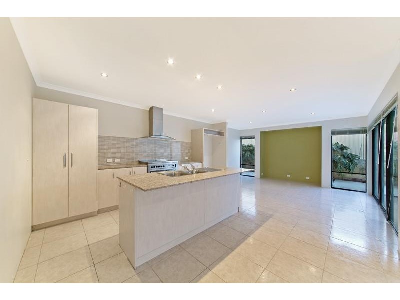 86 Bethwyn Circuit, Madeley WA 6065