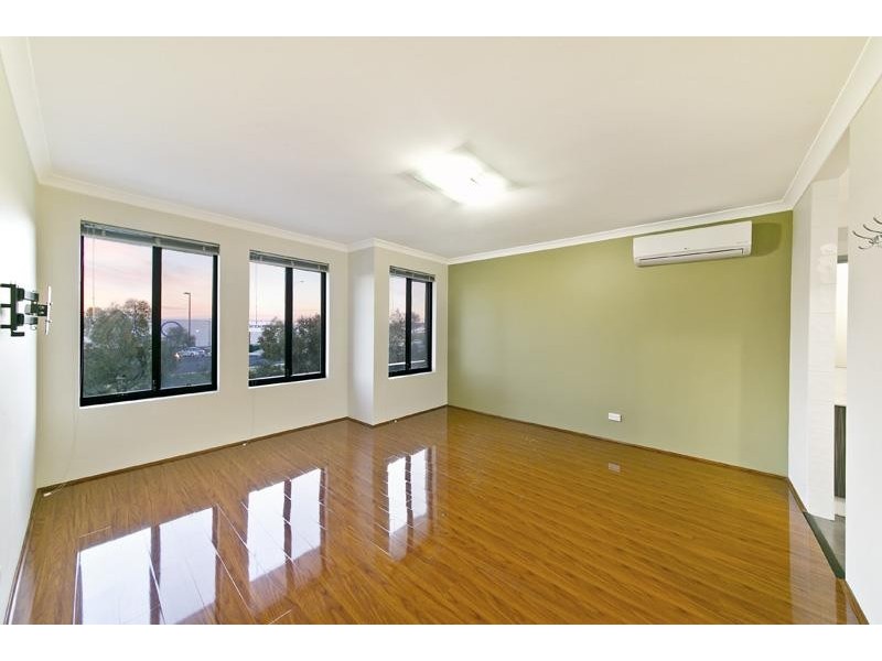 86 Bethwyn Circuit, Madeley WA 6065