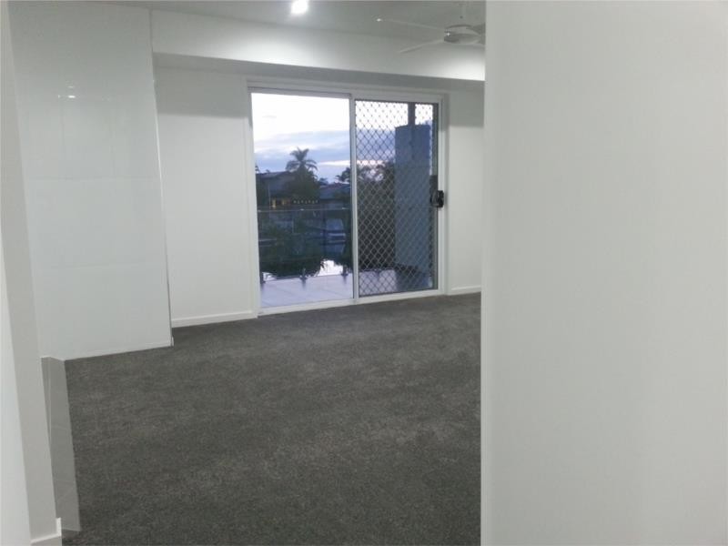 154 Sundance Way, Runaway Bay QLD 4216