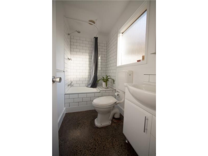 4 Randall Street, Sandy Bay TAS 7005