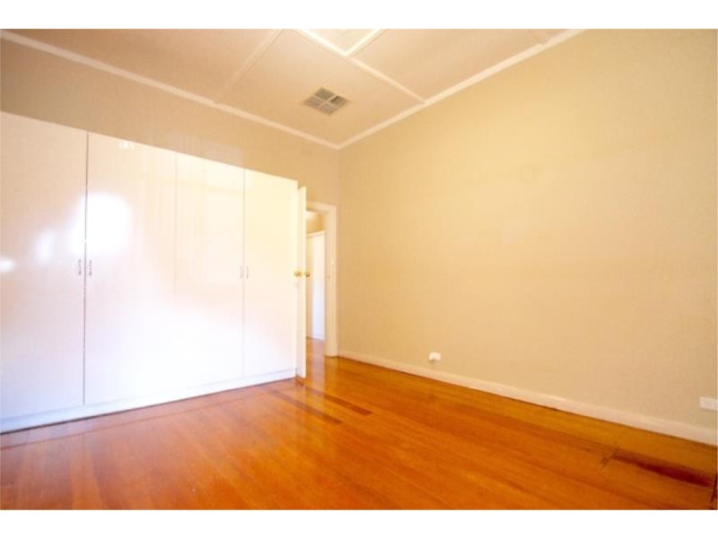 4B Lymington Street, Glenelg SA 5045