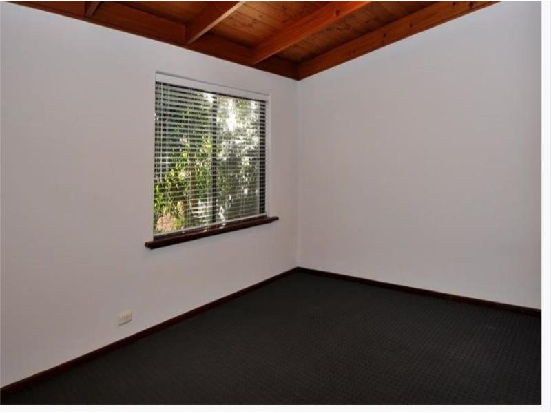 4/133 Fairway, Crawley WA 6009