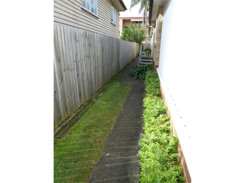 1/24 MARQUIS Street, Greenslopes QLD 4120