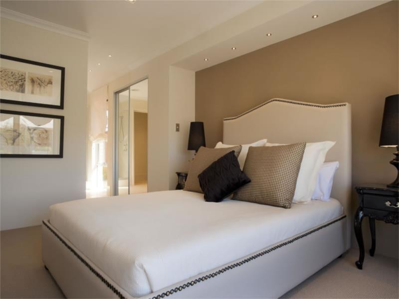 8 Malvern Road, Butler WA 6036