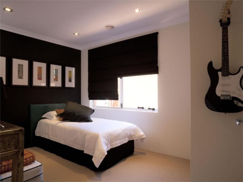 8 Malvern Road, Butler WA 6036