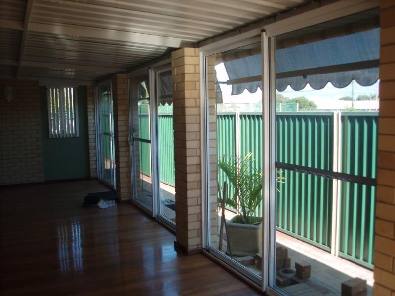 7 Ledgard Street, Rockingham WA 6168