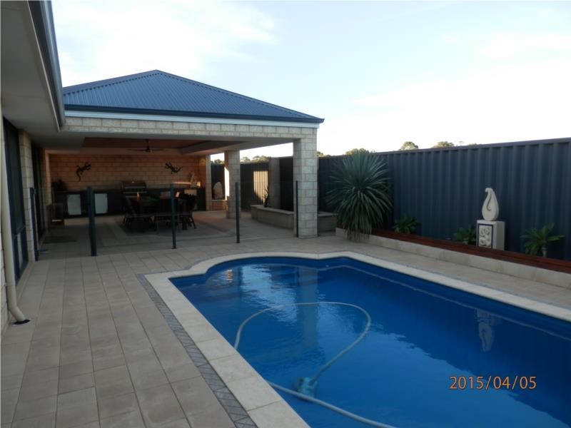 15 Granby Road, Secret Harbour WA 6173