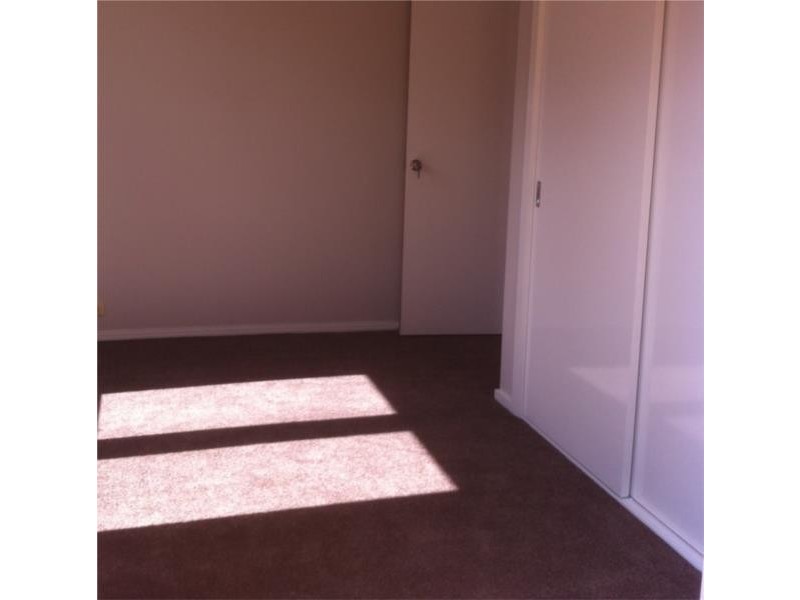 2/80 Howlett Street, Kensington VIC 3031