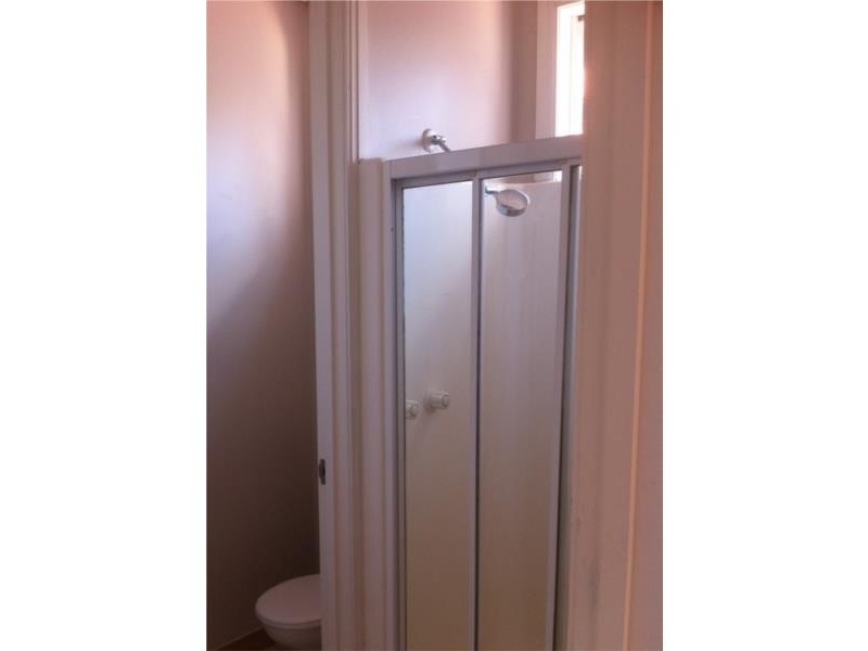 2/80 Howlett Street, Kensington VIC 3031