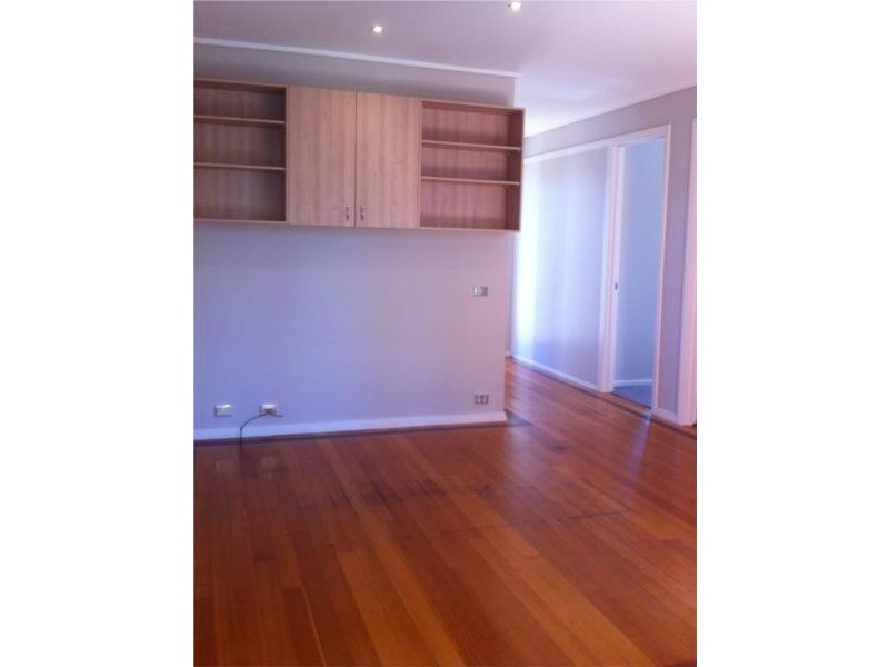 2/80 Howlett Street, Kensington VIC 3031