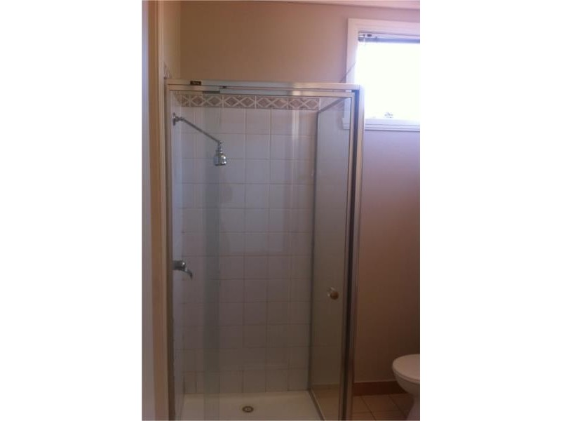 2/80 Howlett Street, Kensington VIC 3031