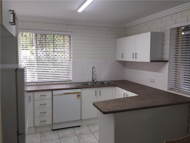 1/28 Joan Street, Southport QLD 4215