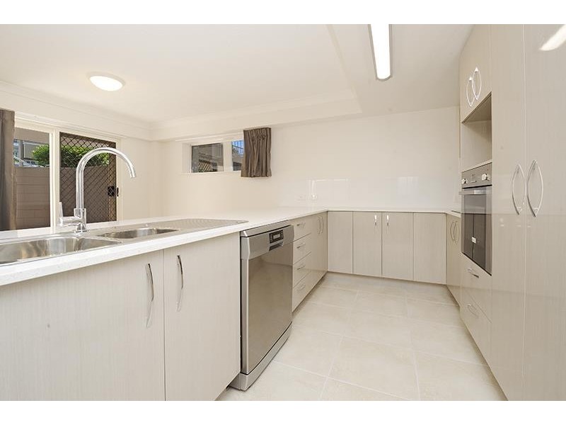 4/35 Canberra Terrace, Kings Beach QLD 4551