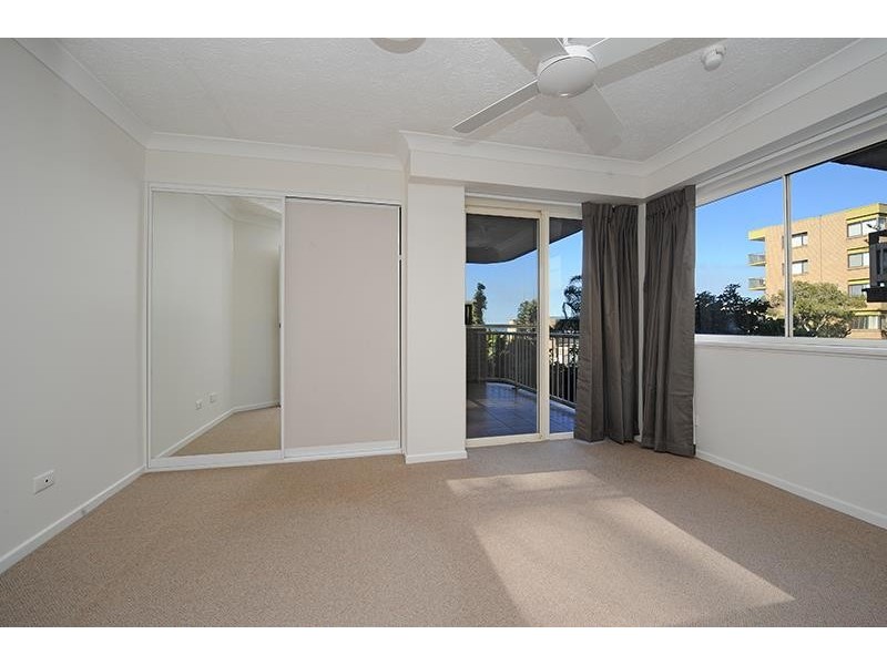 4/35 Canberra Terrace, Kings Beach QLD 4551
