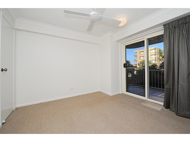 4/35 Canberra Terrace, Kings Beach QLD 4551