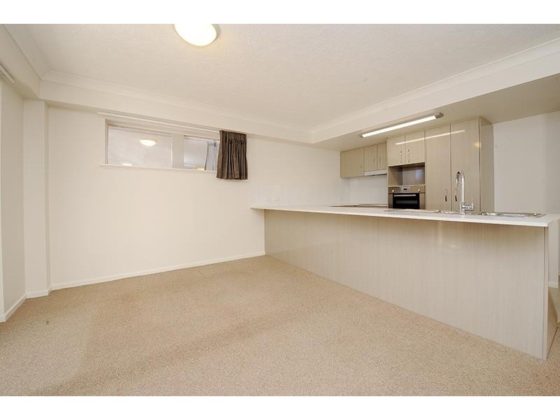 4/35 Canberra Terrace, Kings Beach QLD 4551