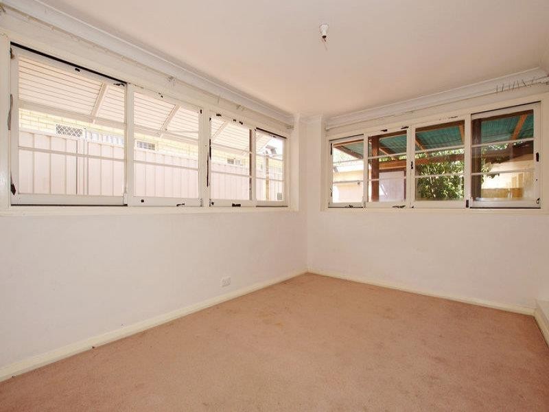 48 Robert street, Como WA 6152