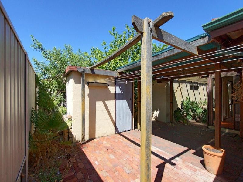 48 Robert street, Como WA 6152