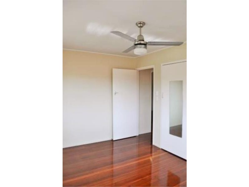 2/63 Emsworth Street, Wynnum QLD 4178