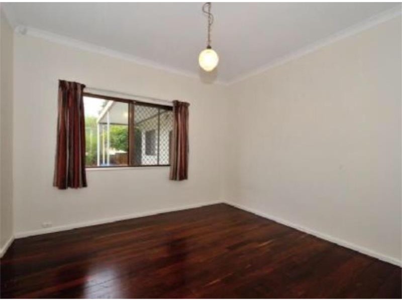 166 Railway Parade, Bayswater WA 6053