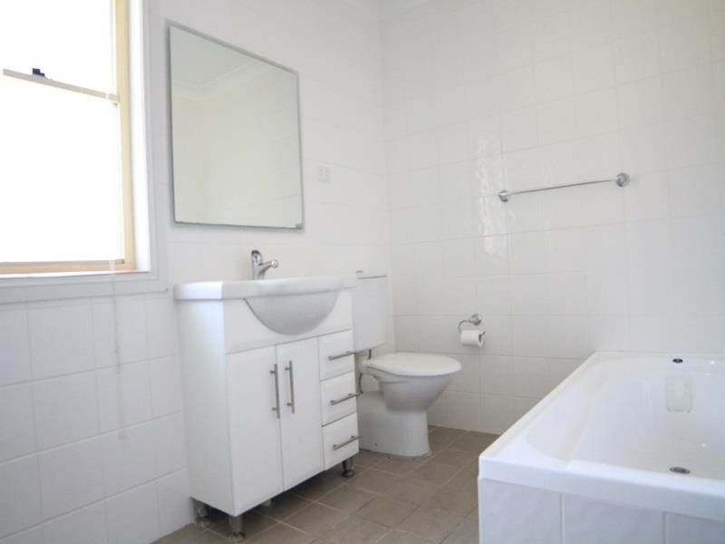 1/13-15 Atchison Road, Macquarie Fields NSW 2564