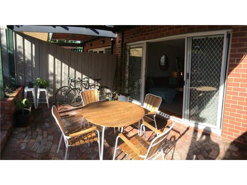 17 Orange Avenue, Perth WA 6000