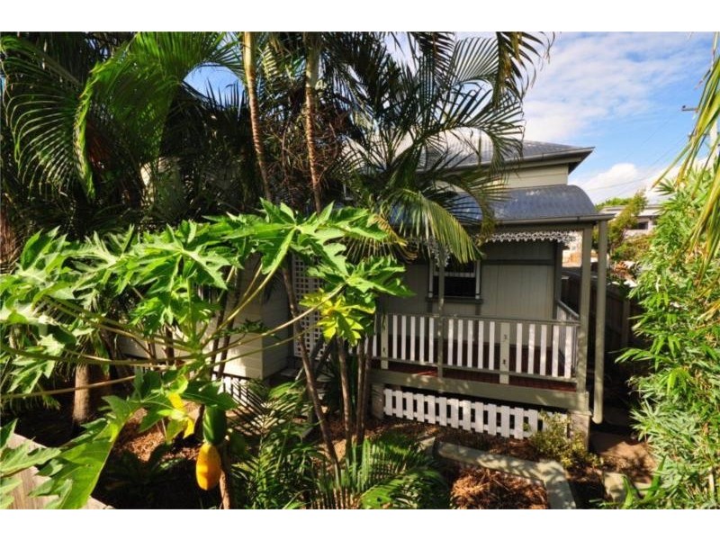 2A Sword Street, Woolloongabba QLD 4102