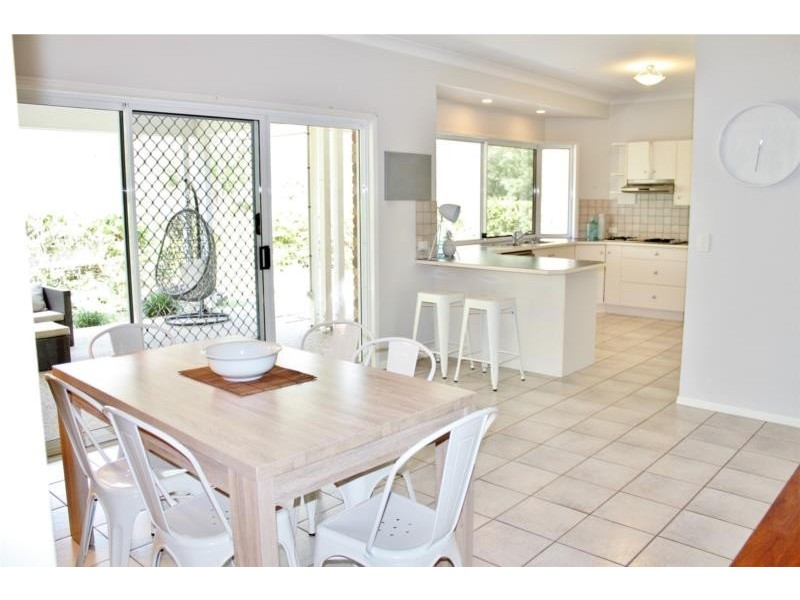 9 Riversleigh Road, Bellbowrie QLD 4070