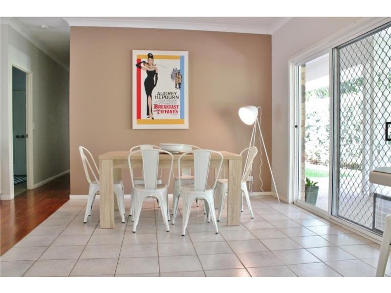 9 Riversleigh Road, Bellbowrie QLD 4070